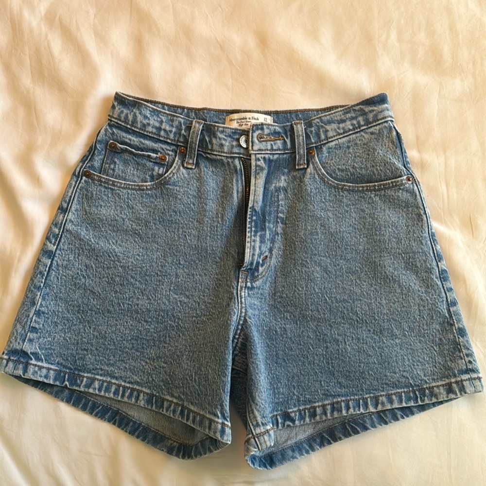 Abercrombie high rise dad shorts in curve love